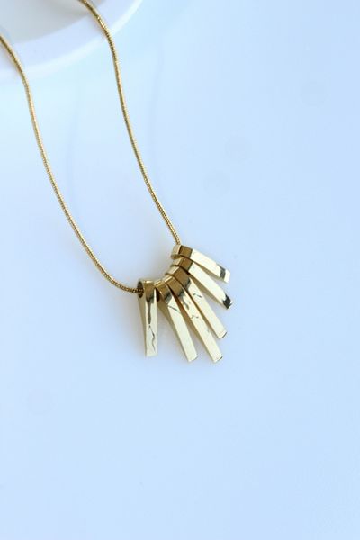 Leo'Stone Particle Tip Design Does Not Lose Color Does Not Tarnish Women's Steel Necklace