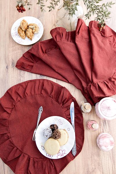 Morlay 1 Pcs Placemat Round Placemat Set - Frilly Cotton Linen, 40 cm - Red Color