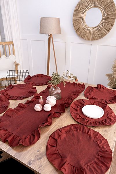 Morlay 7 Piece Ruffle Tableware Presentation Set 6 Pieces of American Service Plates + 1 Piece Ruffle Runner - 40X110 cm