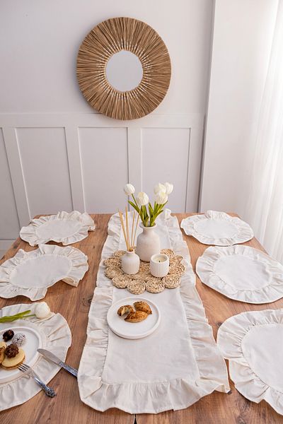 Morlay 7 Piece Ruffle Tableware Presentation Set 6 Pieces of American Service Plates + 1 Piece Ruffle Runner - 40X110 cm
