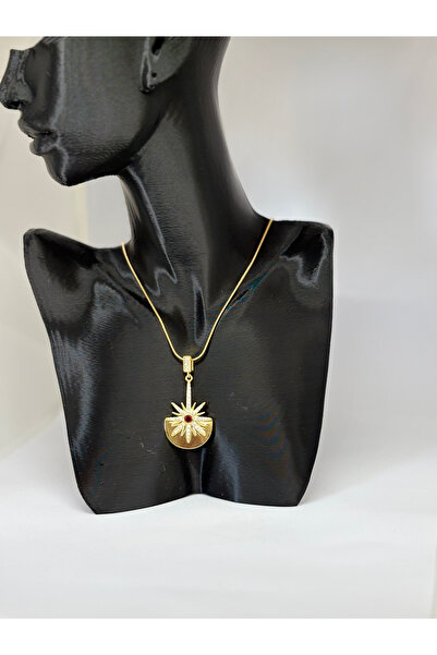 Lumina Jewelry قلادة من الفولاذ باللون الذهبي مع تفاصيل نجمة