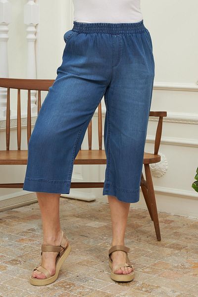 Imagine Giyim Women's Elastic Waist Plus Size Soft Fabric Blue Capri – Comfortable, Lightweight and Casual Chic