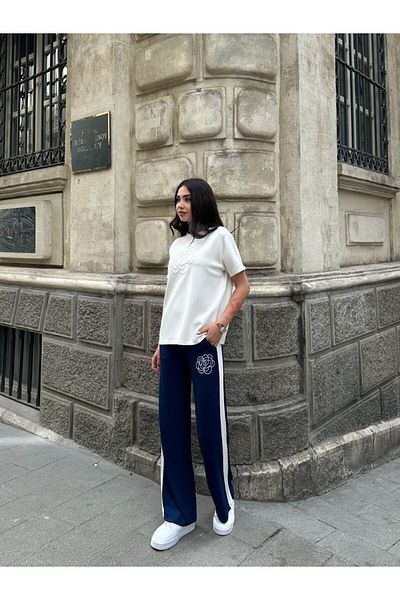 02Lady Fashion ROSE BRODATĂ CU DETALII DE FĂRĂ ȚESĂTURĂ MODAL