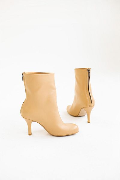 Eataly Shoes Cizme de damă cu toc Flora bej cu vârf rotund