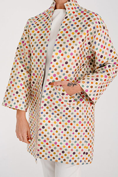 Lavoro Atelier by Emine Özdemir Kadın Renkli Puantiyeli Hakim Yaka Uzun Ceket
