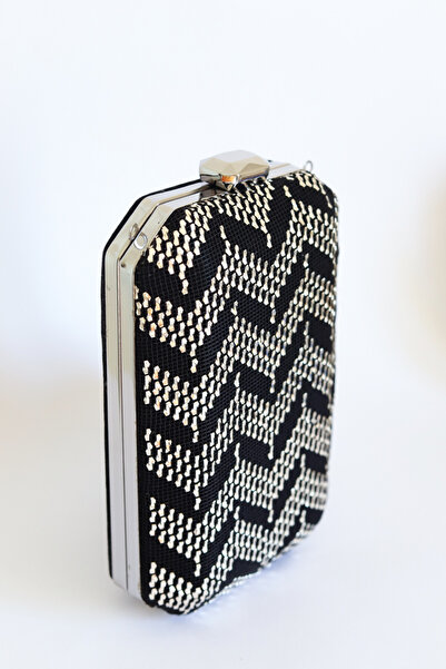 Brillo حقيبة فستان سهرة بتفاصيل فضية مكسورة