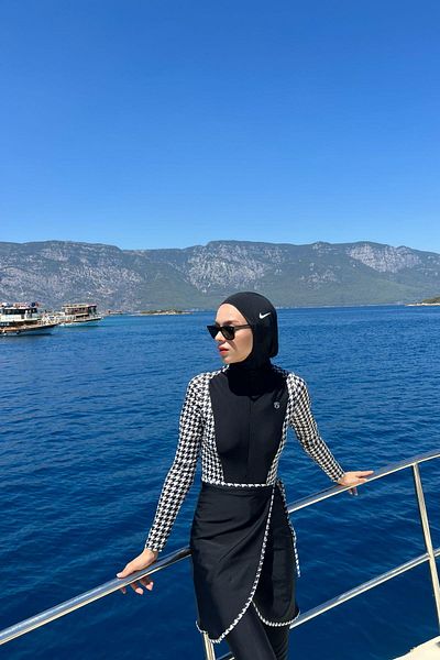C&City Vollständig bedeckter Hijab-Badeanzug mit Rock und Strumpfhose C13059 Schwarz