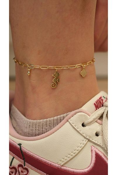 Jerie Gold Seahorse Figure Anklet