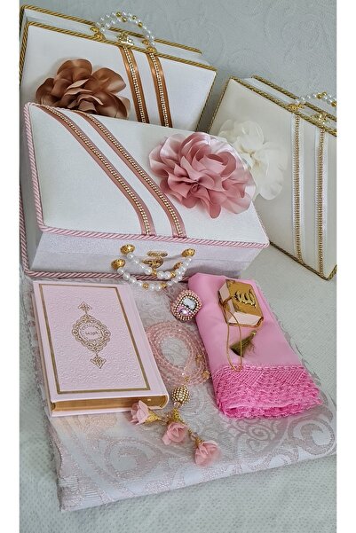 AGH Değerli Hediyeler Özel Tasarım Kadife Çantasında İsme Özel Kuran Seccade ...