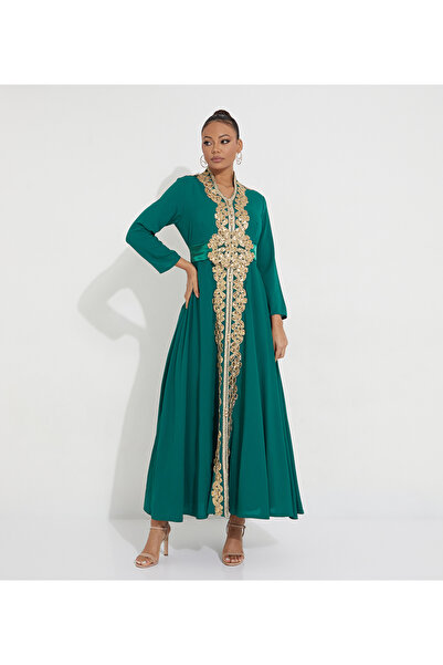 Marvella By Rasha خط التطريز الذهبي في وسط القفطان