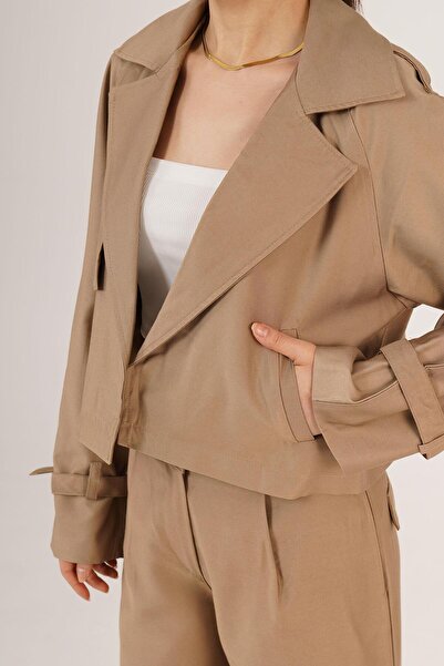 Hipo Trend Beli Kuşaklı Kol Kemer Detay Crop Trenç