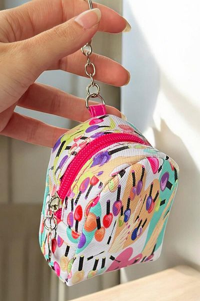 TAKIŞTIR Mixed Color Nail Polish Figured Keychain Wallet