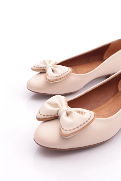 DGN 1935 Kadin Fiyonk Detayli Babet