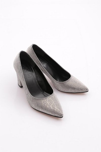 DGN 125 Pantofi cu toc pentru femei