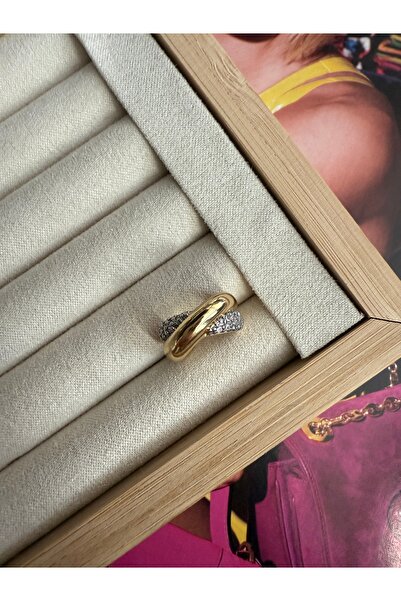 Pinery Jewels Zirkon Taşlı Çapraz Geçmeli Kıkırdak Küpe