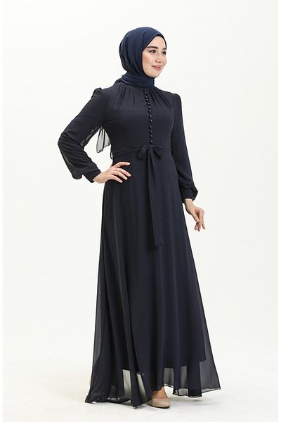sefamerve Marineblaues Chiffon-Abendkleid – Knopfdetail, Modell 5695-11