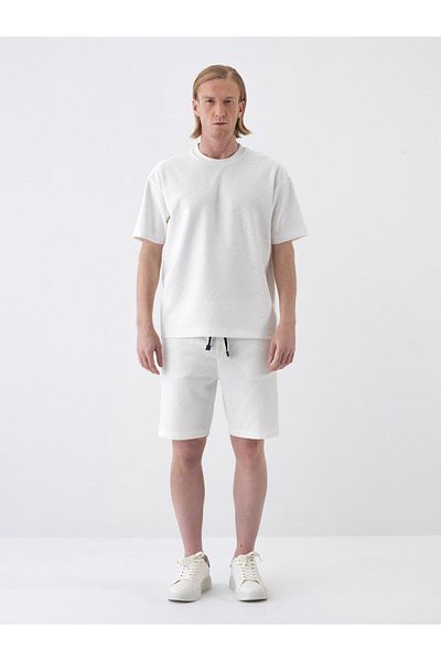 Xint Men's White Regular Fit T-Shirt
