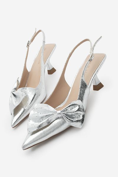 Marjin Silberfarbene Damen-Stiletto-Schuhe mit spitzer Zehenpartie und Schleifendetail und offenem Absatz