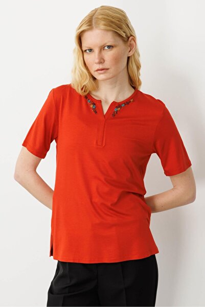Desen Triko Kadın Açma Yaka Nakış İşlemeli T-shirt Oranj