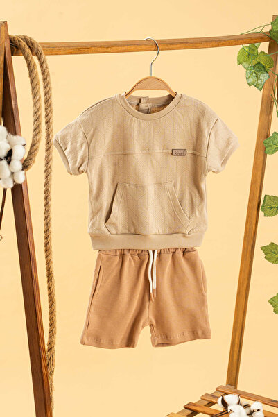 bombe طقم شورت بناتي بوي بيبي بني مكون من قطعتين مع طقم علوي من القطن العصري