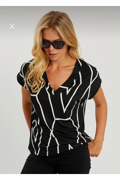 Cistern İstanbul Women's Black and White Stripe Patterned V-Neck Summer Blouse