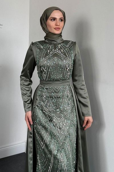 MERVEN AKYÜZ Βραδινό Σατέν Φόρεμα Carmelita Cape Khaki