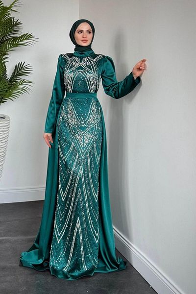 MERVEN AKYÜZ Βραδινό Σατέν Φόρεμα Carmelita Cape Emerald