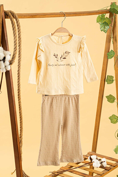 bombe طقم بناتي بوي بيبي بيج مكون من قطعتين من القطن الطبيعي المطرز على الموض...