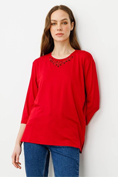 Desen Triko Жіноча блуза з вишивкою на комірі, червона