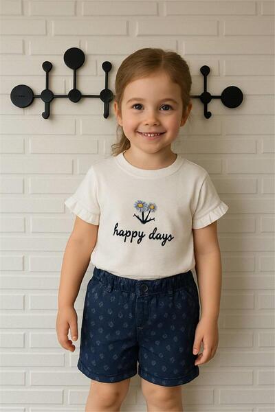 Motebarn Wear Devojčin set od majice sa cvetnim dezenom i kratkih hlača, beli