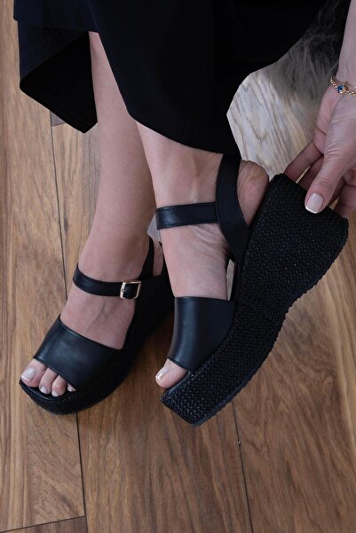 sovrana Real Leather Wedge Heel Sandals Black