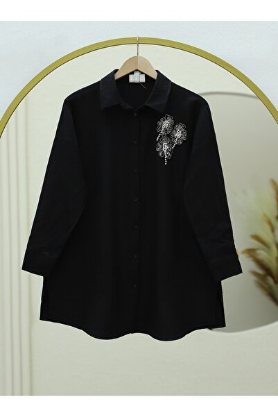 HİJABAYA قميص بفتحة صدر مطرزة بالزهور