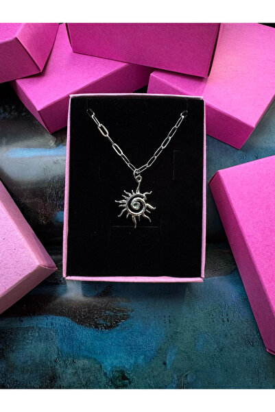 LAİKA Güneş Kolye Çelik Ataç Zincirli Kutulu 45 CM