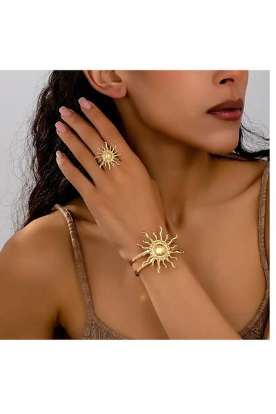 mos&more 2 Piece Gold Sun Bracelet and Open Ring Set