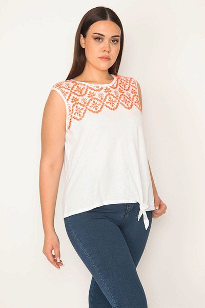 Şans Women's Plus Size White Hole Work Embroidery And Waist Lace Detailed Blouse 65n27859