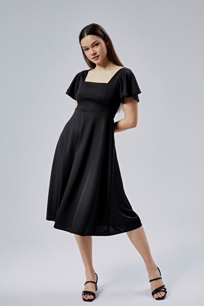 Kurun's Collection Kare Yaka Volan Kol Kloş Etekli Esnek Kumaş Elbise