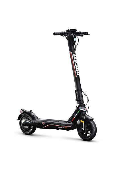 Ducati Trotineta electrica Ducati Pro-III semnalizariMotor 350W, autonomie 50 Km, vit max 25 Km/h