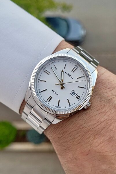 Casio Dial White Cord Metalic Color Men's Wristwatch