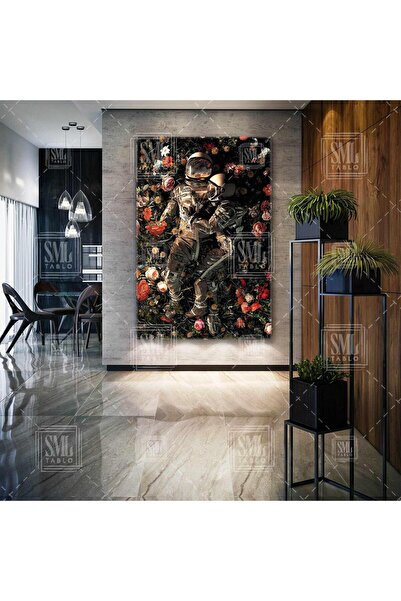 SML TABLO Çiçek Bahçesinde Sarılan Romantik Astronot Çift Nasa Dikey Kanvas T...