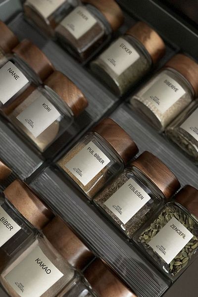 Kitchen Life Acassia Set of 12 Acacia Lid Borosilicate Glass Spice Shakers / 56 Labels Gift / 200ml