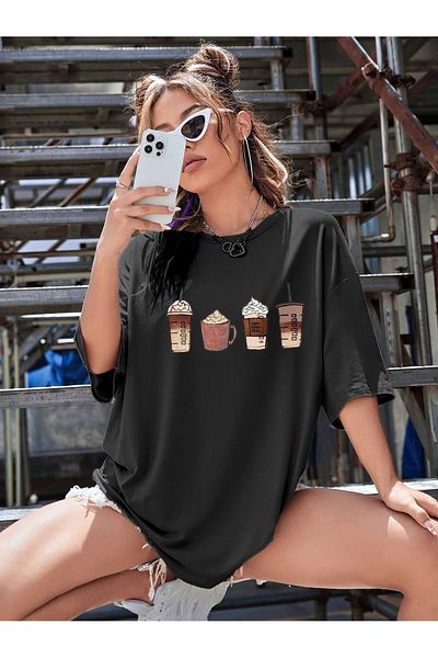 BEETON Μπλουζάκι Coffe Single Jersey - Μαύρο εμπριμέ κοντομάνικο μπλουζάκι με λαιμόκοψη