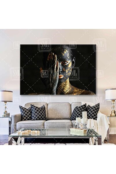 SML TABLO Γυναίκα με χρυσό μακιγιάζ που καλύπτει τα μάτια, χρυσές λάμψεις, ορ...