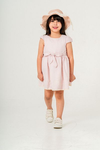 voyyo kids baby ROCHIE DE VARĂ PENTRU FETE, ROCHIE DE SĂBĂTORI ELEGANTĂ CU DETALII FESTO, CĂPTUȘITĂ PĂLĂRIE DE VARĂ