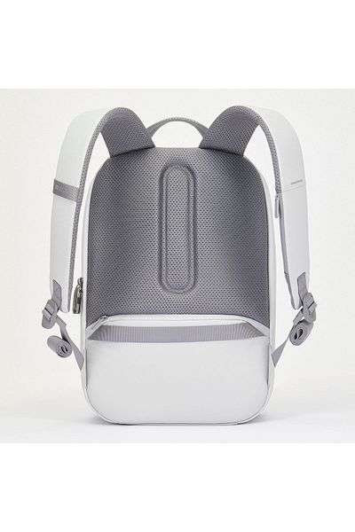 XD Design Batoh Bobby Edge Business s priehradkou na notebook 46 cm