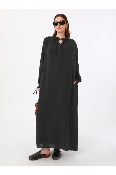 Refka Modal Hijab Φόρεμα με Δαντελένιο Γιακά - Μαύρο - Refka