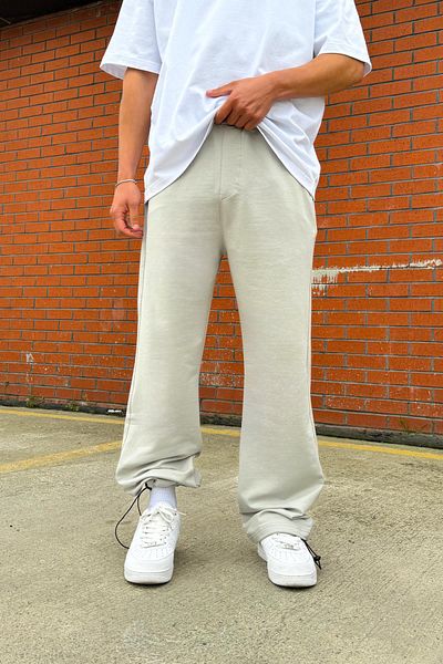 Flaw Wear Gray Jogger Sweatpants with Waist Tie and Pocket Detail