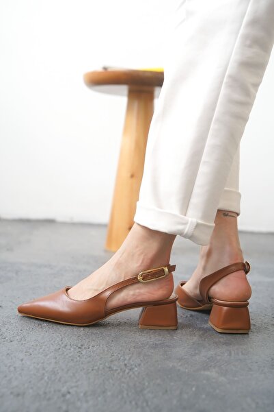 GOFFSHOES Pantofi cu toc joasă cu cataramă Efect de damă - piele maronie