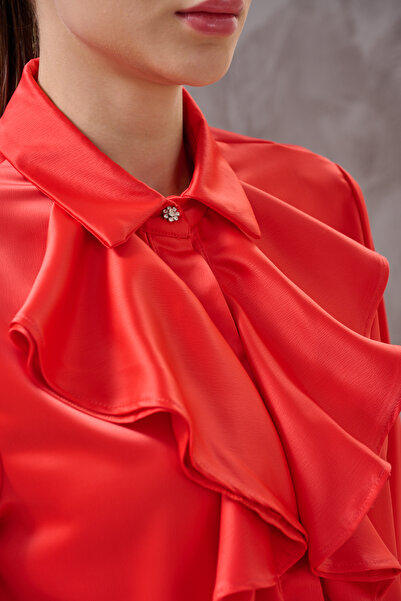 SHUGAA KADIN ÖNÜ FIRFIRLI TAŞ DÜĞME DETAY TASARIM SATEN GÖMLEK