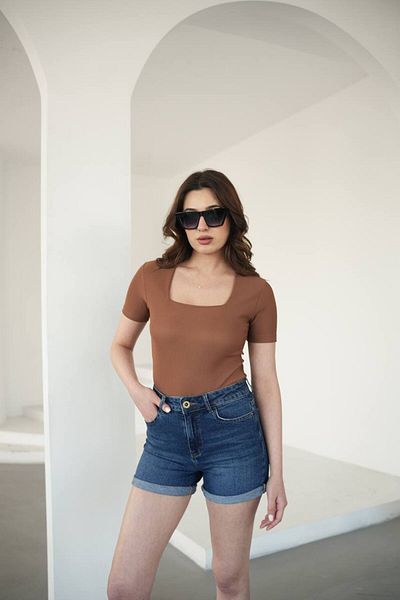 Fiori Μπλούζα με τετράγωνο γιακά