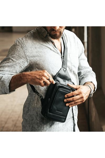 The Chesterfield Brand Crossbody bag, The Chesterfield Brand, made of genuine leather, Riga